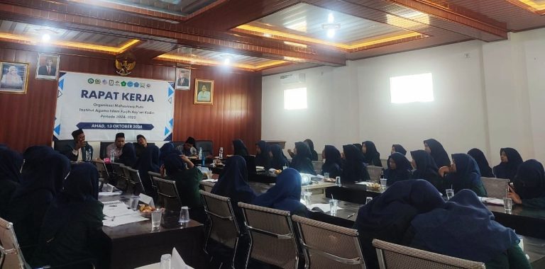 Rapat Penetapan Program Kerja ORMAWA Putri IAIFA Kediri Tahun 2024/2025 Berlangsung Sukses